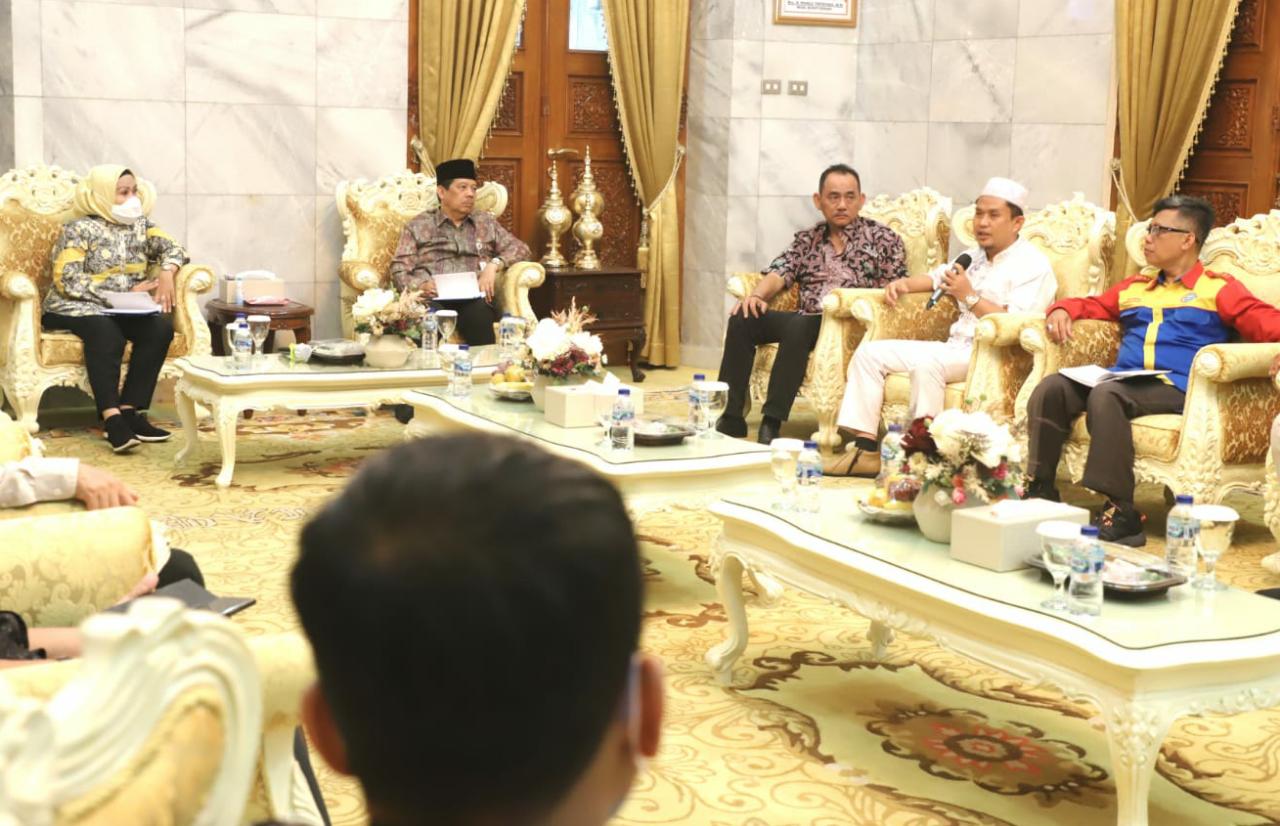 Serap Aspirasi Jelang Penetapan UMK 2023, Bupati Tatu Gelar Pertemuan dengan Sejumlah Organisasi Pekerja