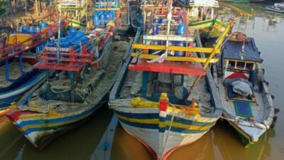 Nelayan Pandeglang Keluhkan Pembuatan Surat Rekomendasi Pembelian BBM