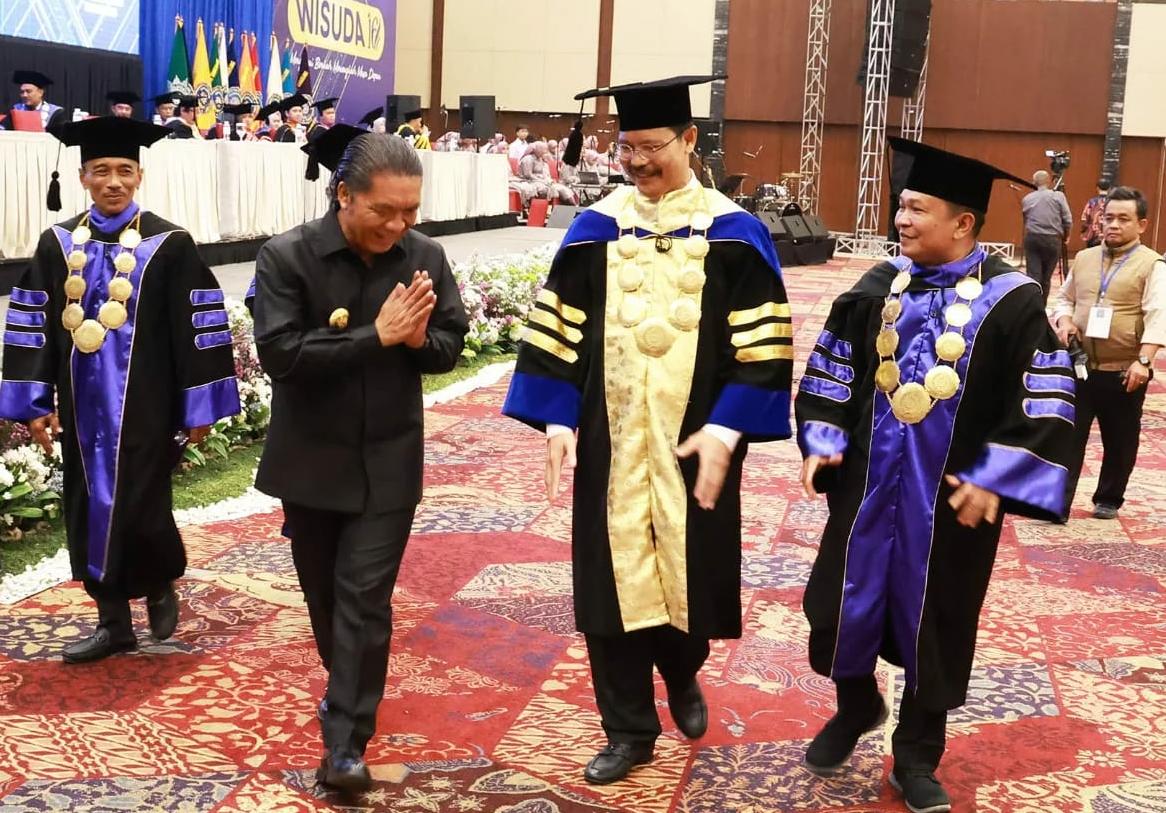 Ribuan Mahasiswa UMT Diwisuda, Al Muktabar Ajak Wisudawan Aktif Membangun Negeri Wisuda UMT