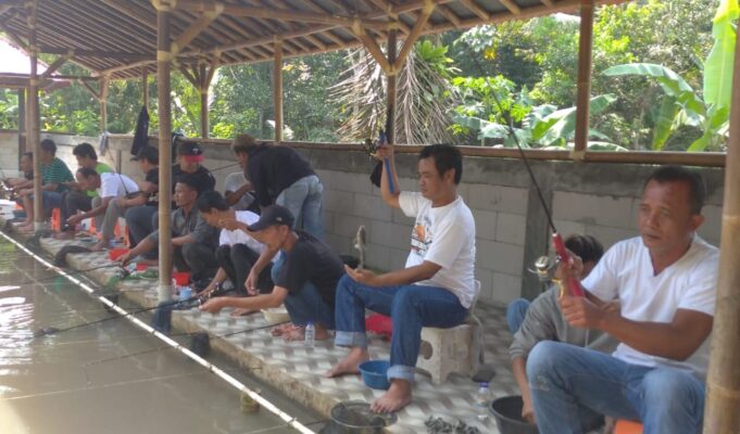 Tingkatkan Sinergitas, Keluarga Besar DPRD Pandeglang Gelar Mancing Bareng Bersama Porwan Mancing bareng bersama Porwan
