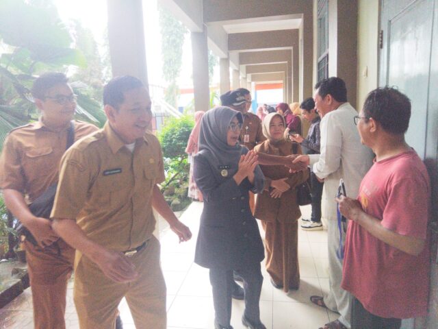 Monitoring hari pertama sekolah