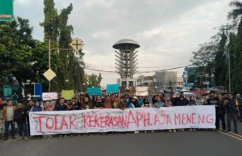 Delapan Wartawan di Serang Dianiaya, JPC dan PWI Cilegon Desak Kapolda Banten Turun Tangan Aksi solidaritas wartawan Kota Cilegon