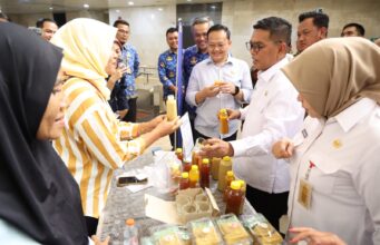 500 Ibu-Ibu di Tangsel Ikuti PKU PT PNM, Gubernur Banten Ingatkan Pelaku UMKM untuk Tidak Tergoda Pinjol Pengembangan Kapasitas Usaha Akbar PT. PNM Persero
