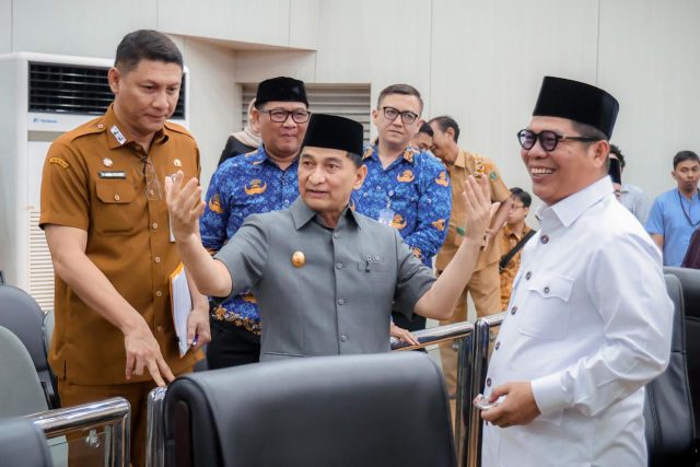 Rapat paripurna pembahasan dua raperda inisiatif DPRD