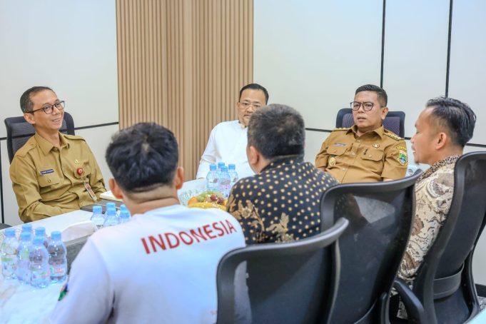 Audiensi jajaran pengurus Federasi Sepak Bola Mini Indonesia