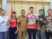 Gubernur Banten Dukung Laga Atlet Kurash Asal Kota Tangerang di Asian Games 2026 Foto bersama dengan atlet kurash