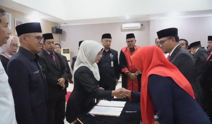 94 Pejabat Administrator Dilantik, Bupati Dewi Ingatkan agar Para Pejabat Turun ke Bawah: Pejabat Itu Bukan Pajangan Raden Dewi Setiani