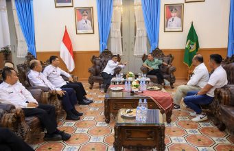 Temui Gubernur, Aliansi Buruh dengan Pemprov Banten Sepakat Jaga Hubungan Industrial Pertemuan aliansi buruh dengan Gubernur