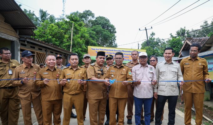 Dibiayai APBD Banten Rp3,84 Miliar, Program Bang Andra di Kecamatan Saketi Selesai Dibangun Program Bang Andra
