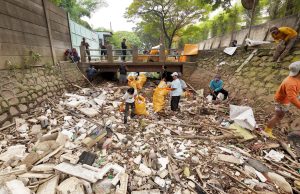Cegah Banjir, Pemprov Banten Galakkan Gerakan Bersih-Bersih Kali Aksi bersih-bersih kali
