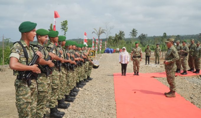 Apresiasi Program Karya Bakti TNI, Bupati Dewi Sebut Karya Bakti Merupakan Bentuk Sinergi Antara Pemda dengan TNI Karya Bakti TNI Kodim 0601 Pandeglang