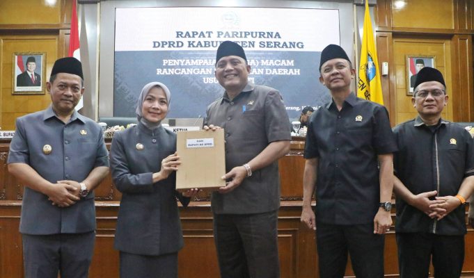 Guna Meningkatkan Pelayanan Publik, Bupati Serang Zakiyah Ajukan Raperda Pengawasan dan Pembinaan ASN Bupati Zakiyah
