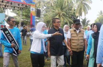 Yandri Apresiasi Exciting Banten Festival, Janji Berikan Bantuan untuk Kembangkan Desa Wisata dan Pantai di Banten Mendes PDT Yandri Susanto