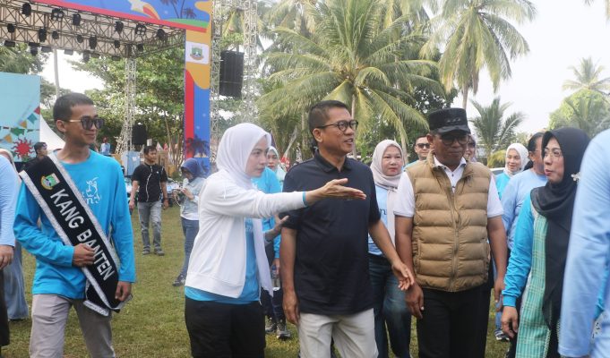 Yandri Apresiasi Exciting Banten Festival, Janji Berikan Bantuan untuk Kembangkan Desa Wisata dan Pantai di Banten Mendes PDT Yandri Susanto