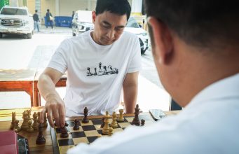 Wagub Dimyati Sebut Filosofi Catur: Seorang Komandan Tidak Bisa Berjalan Sendirian Ngeround Catur Pengcab Percasi Kota Cilegon