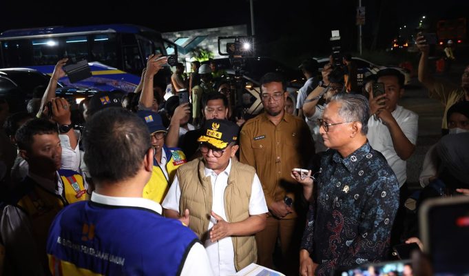 Tinjau Jalan Bersama Menteri PU, Andra Soni Janji Bangun Jalan Empat Lajur di Bojonegara Gubernur Banten Andra Soni