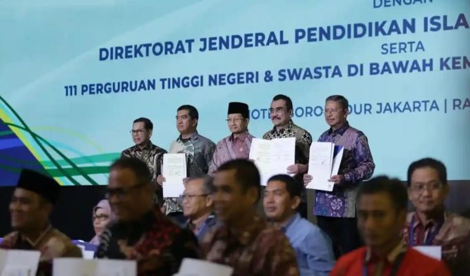 Gandeng 108 Perguruan Tinggi Keagamaan Kerja Sama, PERADI Profesional Raih Rekor MURI PERADI Profesional