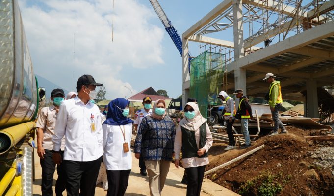 Menjadi Kebanggaan Masyarakat Pandeglang, Bupati Dewi Tinjau Persiapan Penggunaan Sekolah Rakyat Gedung Sekolah Rakyat