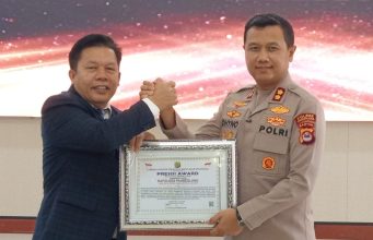 Dinilai Berhasil Implementasikan Presisi Polri, Lemkapi Berikan Penghargaan kepada Kapolres Pandeglang Lemkapi berikan penghargaan kepada Polres Pandeglang