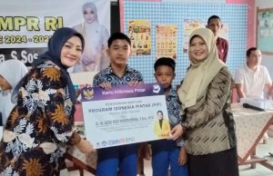 Adde Rossi Gelar Sosialisasi Tupoksi MPR/DPR di SDN 5 Majasari Pandeglang Anggota DPR RI dari Fraksi Golkar Adde Rossi Khoerunnisa