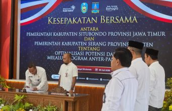 Pemkab Serang dan Pemkab Situbondo Ukir Sejarah Baru, Teken MoU untuk Hidupkan Koridor Anyer-Panarukan Penandatanganan MoU Pemkab Serang dengan Pemkab Situbondo