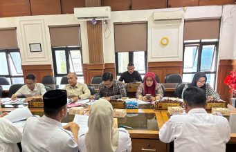 DPRD Nilai Kinerja Disdikpora Pandeglang Buruk, Selain Kurang Transparan Juga Tak Mampu Serap Anggaran Rapat dengar pendapat Komisi IV DPRD Pandeglang