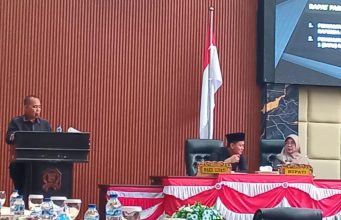 Fraksi Gerindra DPRD Pandeglang Soroti Kinerja Pejabat Disdikpora, Minta Bupati Segera Lakukan Pembenahan Tb. Udi Juhdi, juru bicara Fraksi Gerinda