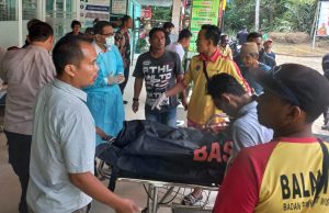 Korban Tenggelam Asal Rajeg Tangerang Ditemukan Tewas di Pantai Lippo Carita, Jasad Korban Langsung Dievakuasi untuk Kepentingan Visum Jasad korban tenggelam di UPT Puskesmas Carita