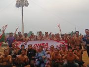 Semarak HUT Ke- 81 Kemerdekaan RI, Anggota Polres Pandeglang Bersama Warga Kompak Ikuti Lomba Panjat Pinang Lomba panjat pinang dengan anggota Polres Pandeglang