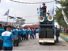 Kecewa Terhadap Kebijakan Perusahaan, Ratusan Karyawan PT. Indomarco Lebak Gelar Unjuk Rasa Unjuk rasa di gudang PT. Indomarco Lebak