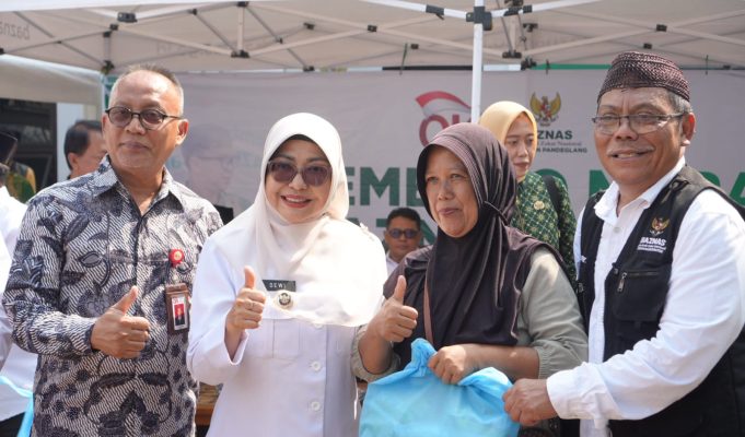 Baznas Pandeglang Bekerja Sama Baznas Provinsi Gelar Bazar Murah, Raden Dewi: Kami Mengapresiasi Baznas dan OJK Bazar sembako murah Baznas Kabupaten Pandeglang