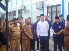 Tekankan Pentingnya Kemandirian dan Semangat Belajar Siswa, Menteri Transmigrasi Kunjungi SMPN 1 Pandeglang Kunjungan Menteri Transmigrasi RI Muhammad Iftitah Sulaiman Suryanagara ke Pandeglang