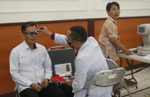 Optik Ready Kerja Sama Pemkab Pandeglang Gelar Pemeriksaan Kesehatan Mata Gratis Pemeriksaan kesehatan mata gratis Optik Ready