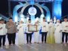 Ustaz Das’ad Latif Ingatkan Gubernur Agar Terus Tingkatkan Kualitas Pendidikan di Banten Ustaz Das'ad Latif foto bersama usai menyampaikan tausiah di acara HUT ke- 26 Provinsi Banten