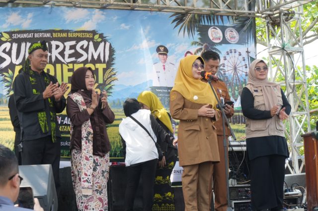 IMG-20261005-WA0033 Bupati Pandeglang Raden Dewi Setiani membuka Sukaresmi AgriFest 2026