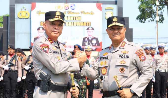 Polda Banten Gelar Serah Terima Jabatan, dari Irjen Pol Hengki ke Irjen Pol Hendra Serah Terima jabatan Kapolda Banten