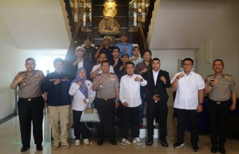 Jalankan Tagline ‘Polisi Bersama Masyarakat’, Kapolda Banten Buka Pintu Kritik dari Insan Pers Kapolda Banten Irjen Pol Hendra Kurniawan