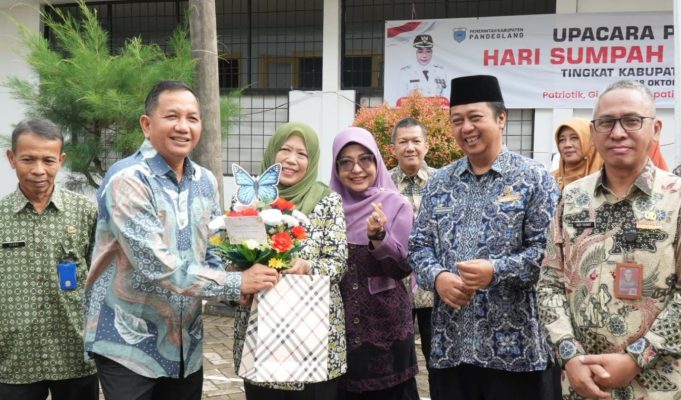 Dua Pejabat Pemkab Pandeglang Purna Tugas, Bupati Dewi Setiani Sampaikan Apresiasi Dua pejabat Pemkab Pandeglang memasuki masa pensiun